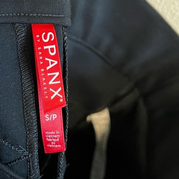 Spanx The Perfect Pant Ankle Back Seam Skinny in Black - Picture 9 of 11